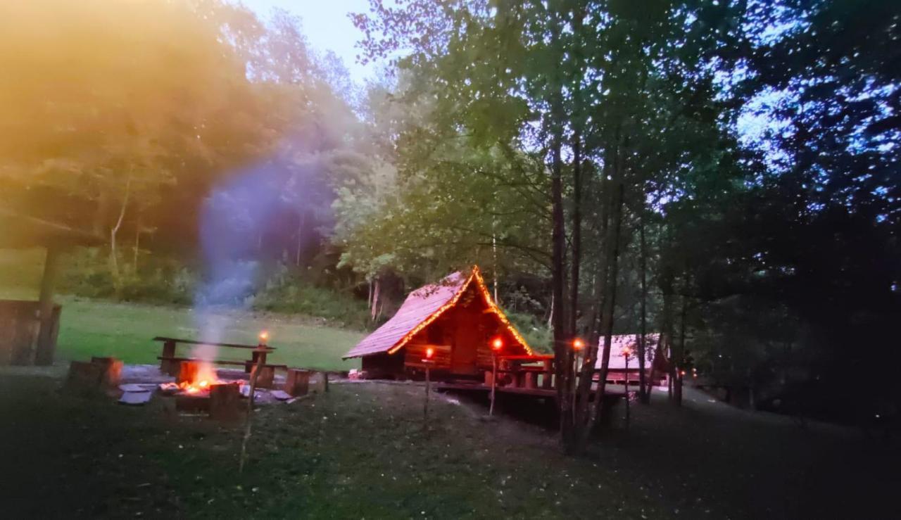 Kolibe - Robinson Camp Kupa 호텔 Netretic 외부 사진